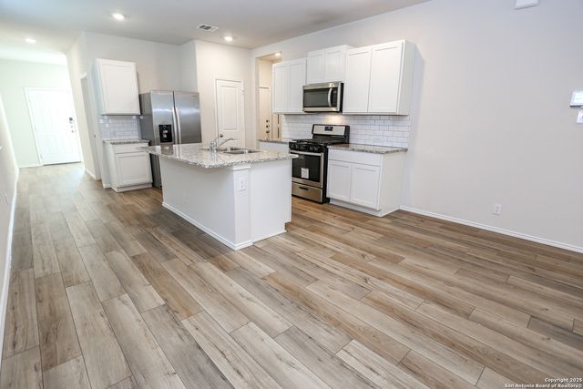 4242 Claystone, San Antonio, TX 78253