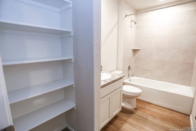 4242 Claystone, San Antonio, TX 78253