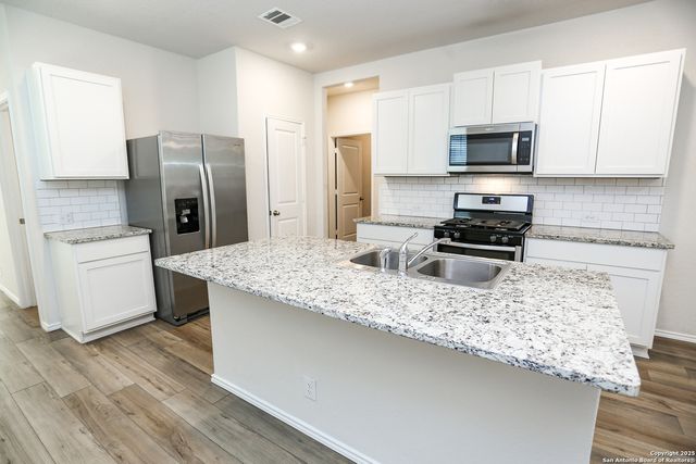 4242 Claystone, San Antonio, TX 78253