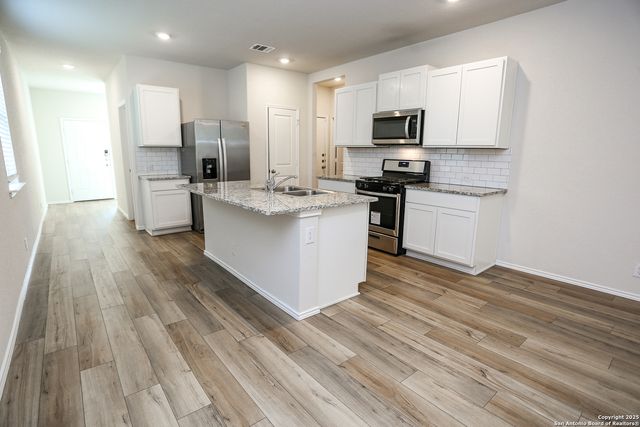 4242 Claystone, San Antonio, TX 78253