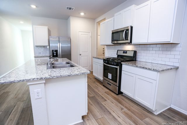 4242 Claystone, San Antonio, TX 78253