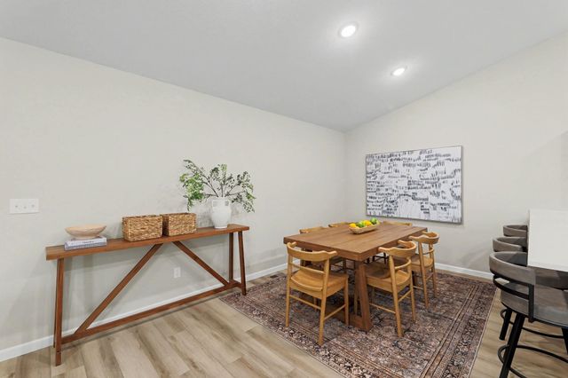 9285 E Fox Pointe, Bel Aire, KS 67226