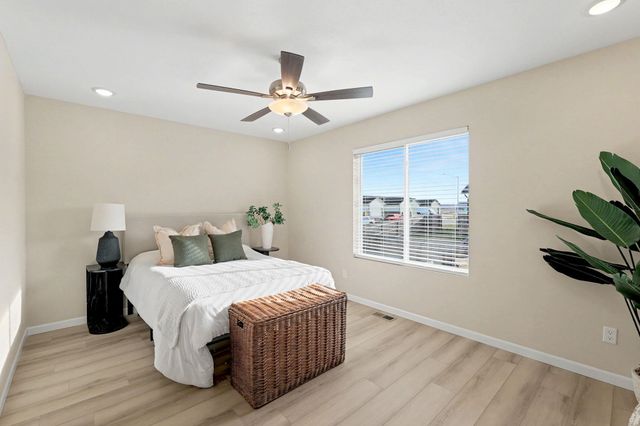 9285 E Fox Pointe, Bel Aire, KS 67226