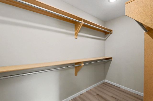 9285 E Fox Pointe, Bel Aire, KS 67226