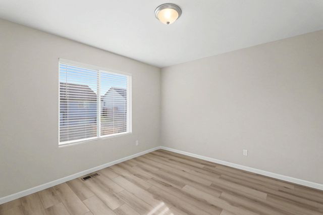 9285 E Fox Pointe, Bel Aire, KS 67226