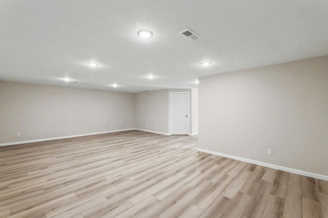 9285 E Fox Pointe, Bel Aire, KS 67226