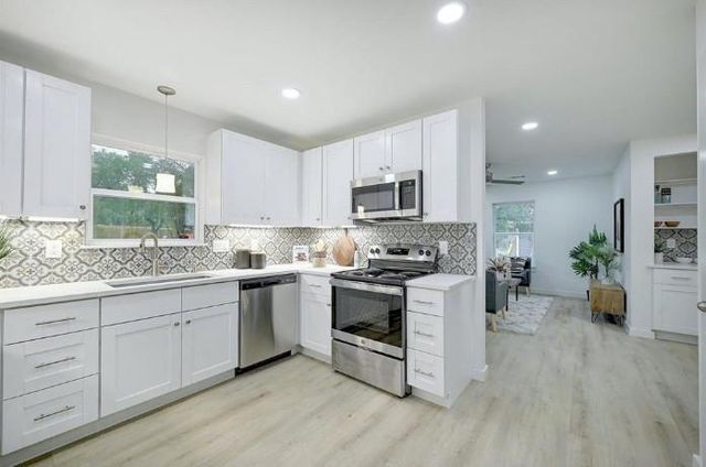11403 Leander ST, Jonestown, TX 78645