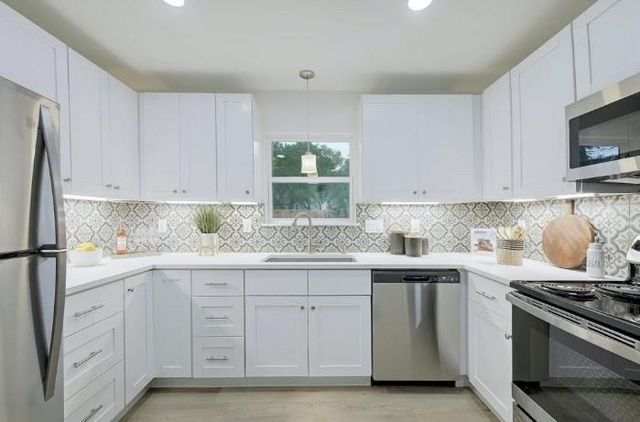 11403 Leander ST, Jonestown, TX 78645