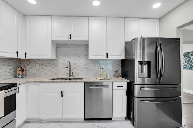 6422 15TH STREET N, St Petersburg, FL 33702