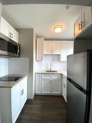 300 Meridian St 6, Boston, MA 02128