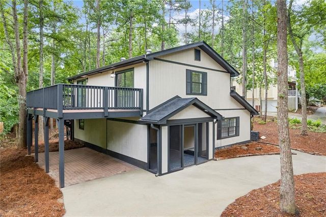 5044 Woodmont Drive, Villa Rica, GA 30180
