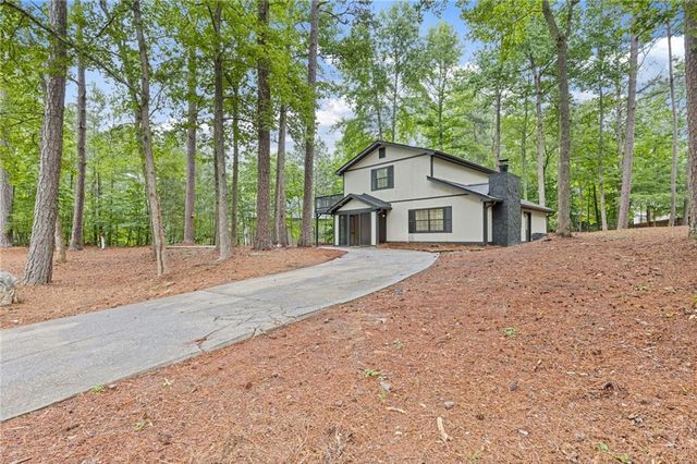 5044 Woodmont Drive, Villa Rica, GA 30180