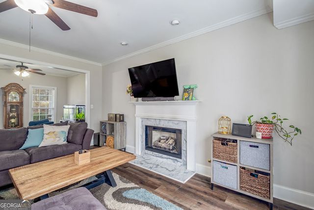 290 Farr Lake Dr., Tyrone, GA 30290