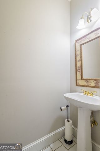 290 Farr Lake Dr., Tyrone, GA 30290