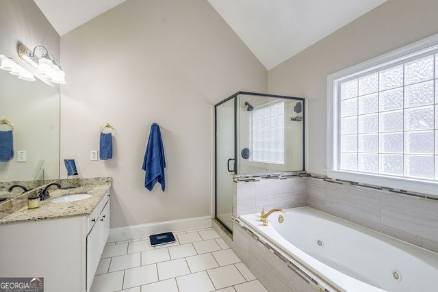 290 Farr Lake Dr., Tyrone, GA 30290