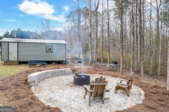 290 Farr Lake Dr., Tyrone, GA 30290