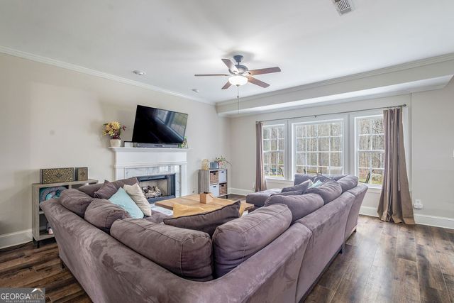 290 Farr Lake Dr., Tyrone, GA 30290