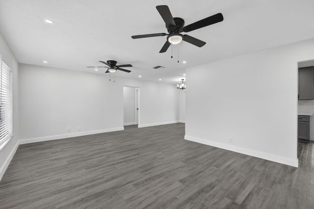 6101 NW 74th Avenue, Tamarac, FL 33321