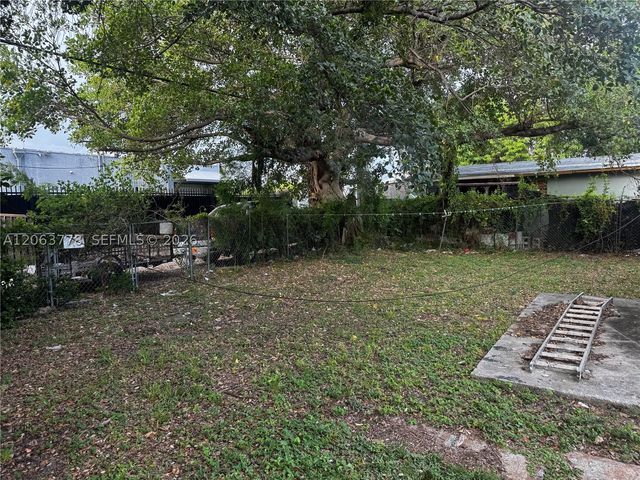 1361 NW 53rd St, Miami, FL 33142