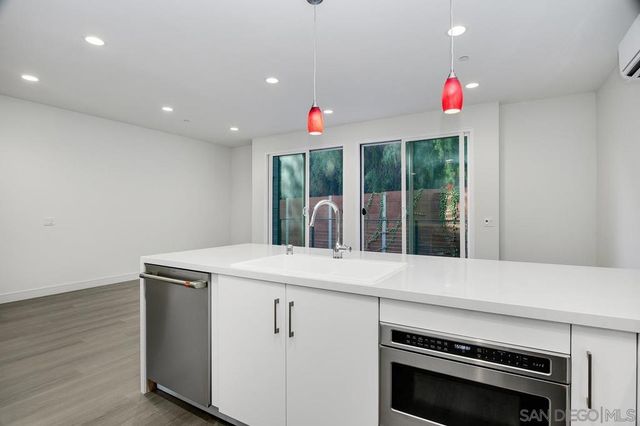 8248 High St., La Mesa, CA 91941