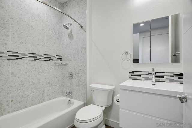 8248 High St., La Mesa, CA 91941