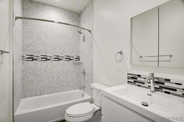 8248 High St., La Mesa, CA 91941