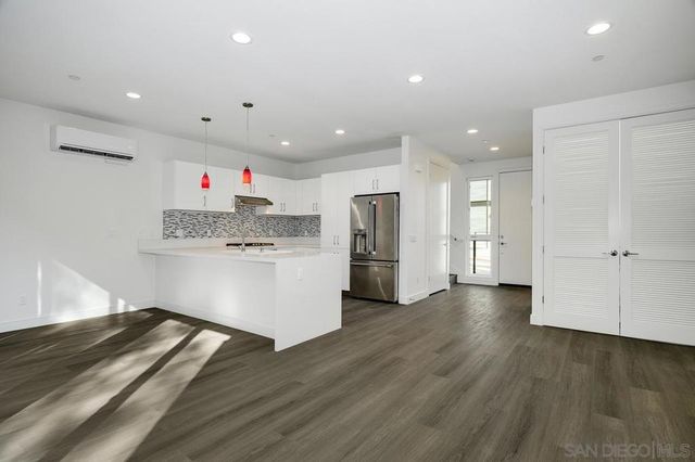 8248 High St., La Mesa, CA 91941