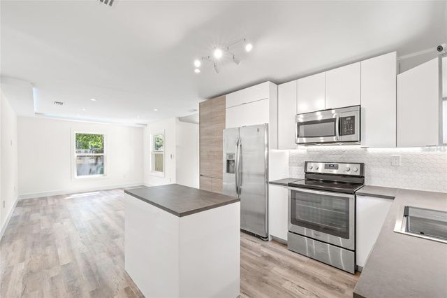 6907 20TH STREET, Tampa, FL 33610