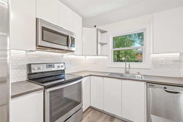 6907 20TH STREET, Tampa, FL 33610