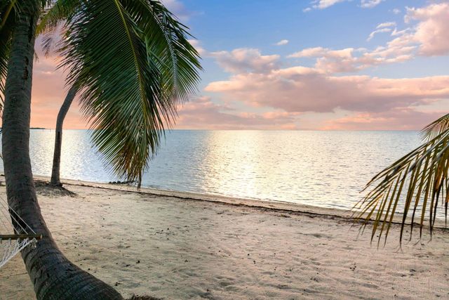 109 Columbus Drive, Lower Matecumbe, FL 33036