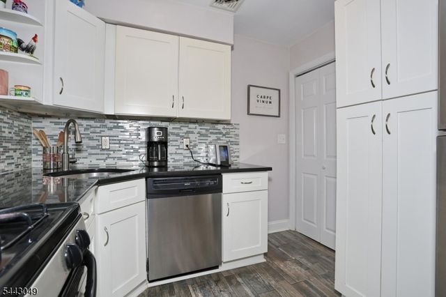 290 Malcolm Ave, Garfield City, NJ 07026
