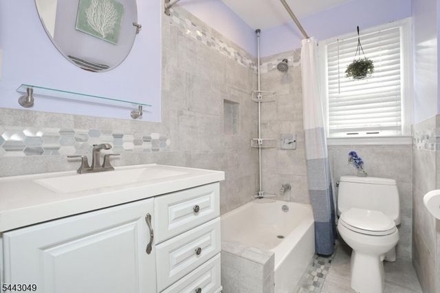 290 Malcolm Ave, Garfield City, NJ 07026