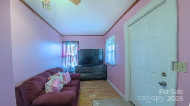 213 Bakery Lane, Statesville, NC 28677