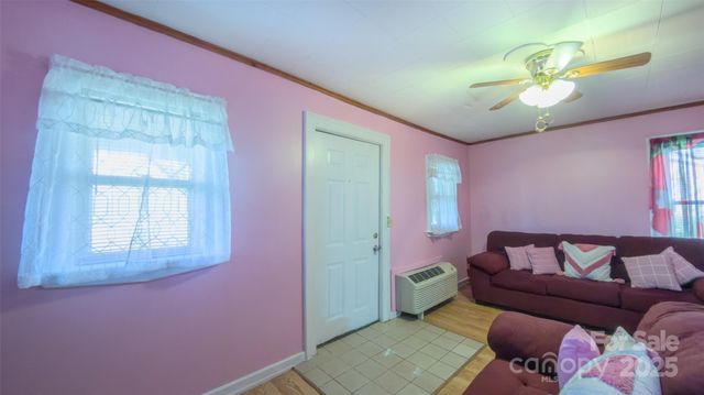 213 Bakery Lane, Statesville, NC 28677