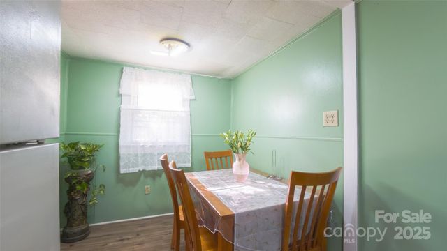 213 Bakery Lane, Statesville, NC 28677