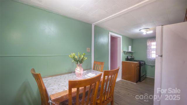 213 Bakery Lane, Statesville, NC 28677