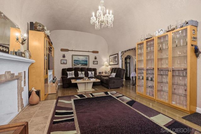 2881 Kalmia, San Diego, CA 92104