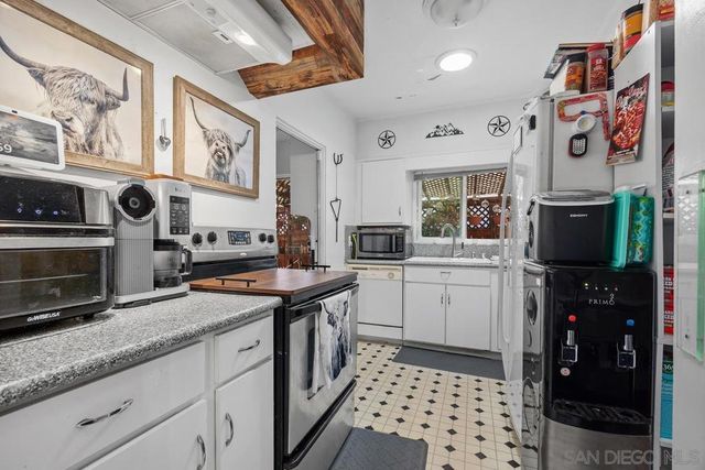 2881 Kalmia, San Diego, CA 92104