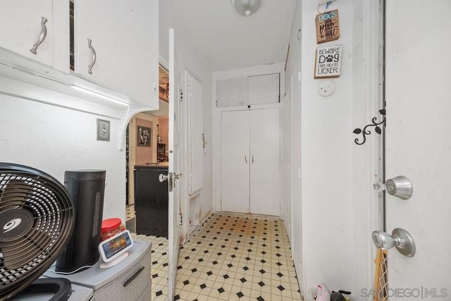 2881 Kalmia, San Diego, CA 92104