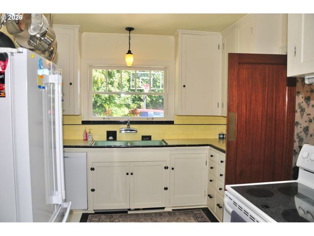 56647 COLUMBIA RIVER Hwy, Warren, OR 97053
