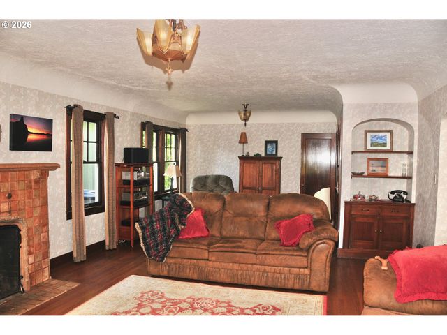 56647 COLUMBIA RIVER Hwy, Warren, OR 97053