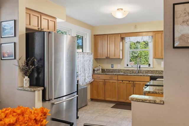 1329 Beech Street, Saint Paul, MN 55106