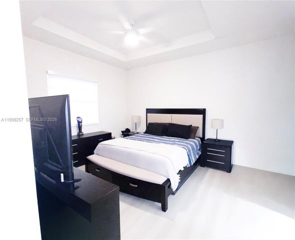 470 SE 34TH TER, Homestead, FL 33033