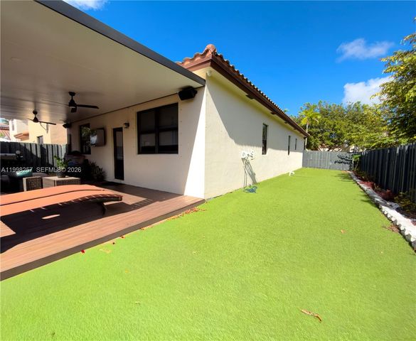 470 SE 34TH TER, Homestead, FL 33033