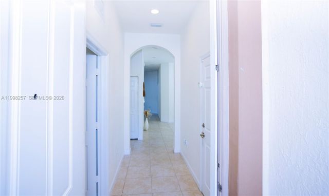 470 SE 34TH TER, Homestead, FL 33033