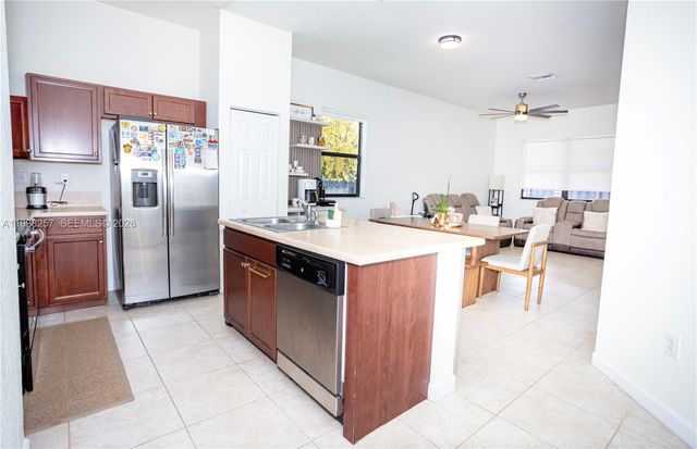 470 SE 34TH TER, Homestead, FL 33033