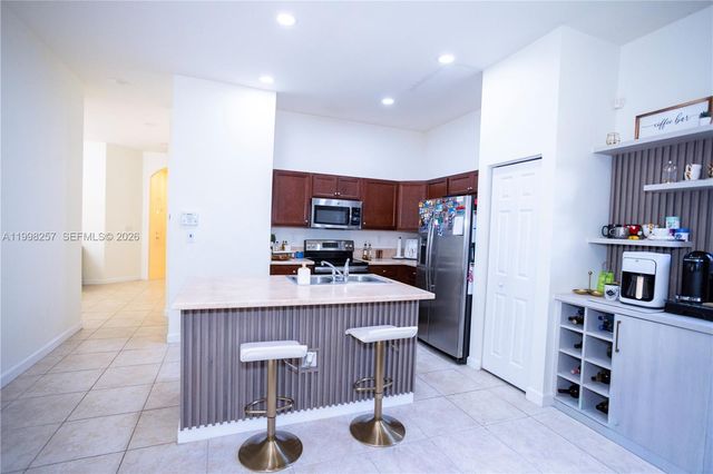 470 SE 34TH TER, Homestead, FL 33033