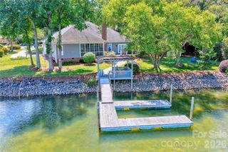 165 Prestwood Lane, Mooresville, NC 28117