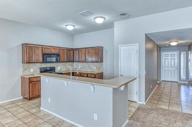 9540 SW 25th Street, Oklahoma City, OK 73128