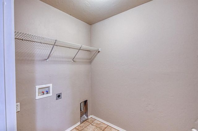 9540 SW 25th Street, Oklahoma City, OK 73128